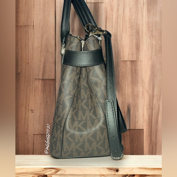 Michael Kors Lynn Brown/Black Logo Shoulder Bag + Wallet NWT - Picture 2 of 7